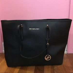 Michael Kors Jet Set Tote